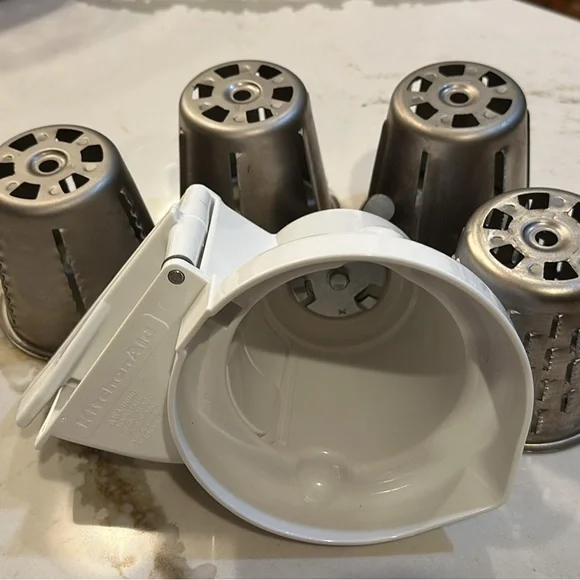 KitchenAid White Slicer Shredder Attachment - Picture 1 of 2